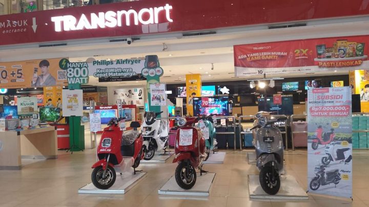 Sambut Hari Merdeka, Transmart Full Day Sale Diskon 50% + 20% Besok