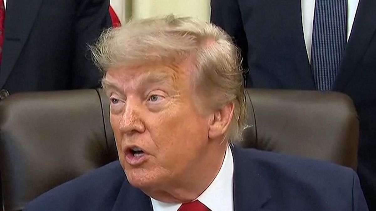 trump-klaim-kembali-blokade-selat-hormuz-batasi-akses-ke-iran-1783998976124_169