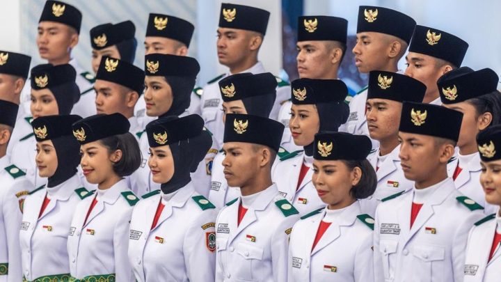 Indonesia Adil Makmur, Tim Paskibraka di Upacara Penurunan Bendera
