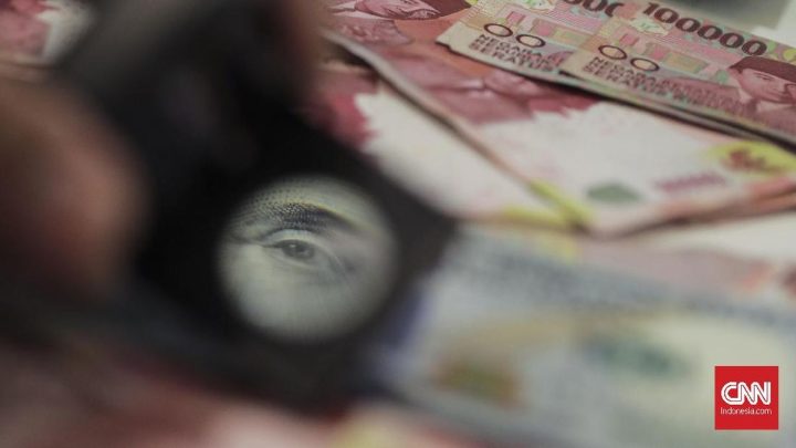 Rupiah Menguat ke Rp17.642 per Dolar AS Jumat Sore