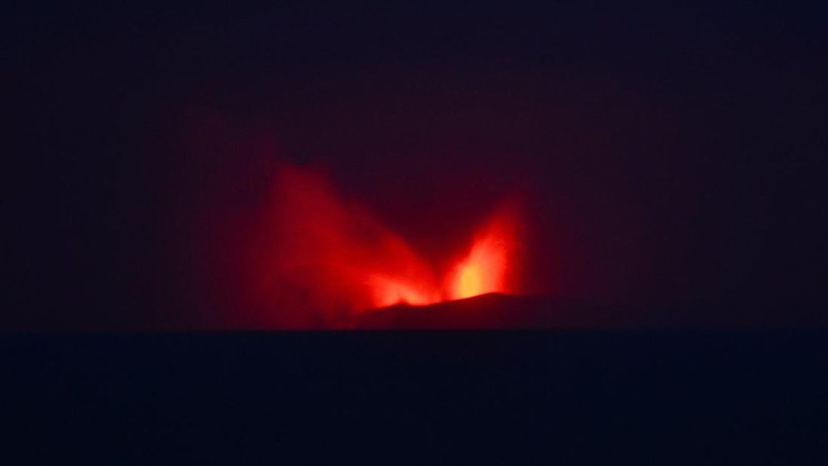 aktivitas-vulkanik-gunung-anak-krakatau-1788659312926_169
