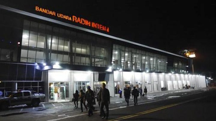 Abu Vulkanik Anak Krakatau, Bandara Radin Inten Ditutup