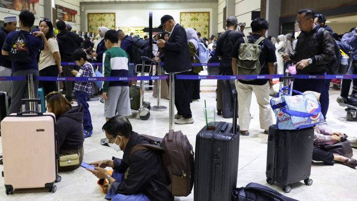 Penutupan 6 Bandara Diperpanjang 4 Jam Imbas Erupsi Anak Krakatau