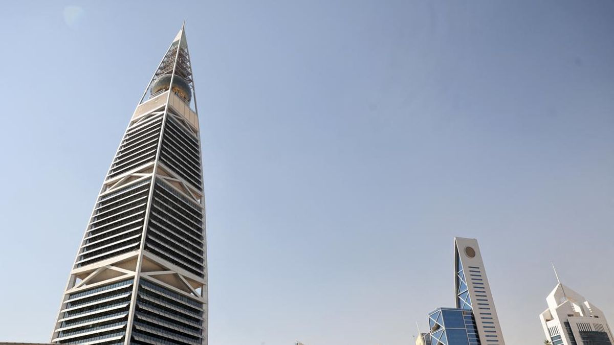 gedung-the-al-faisalya-di-riyadh-1789780472174_169