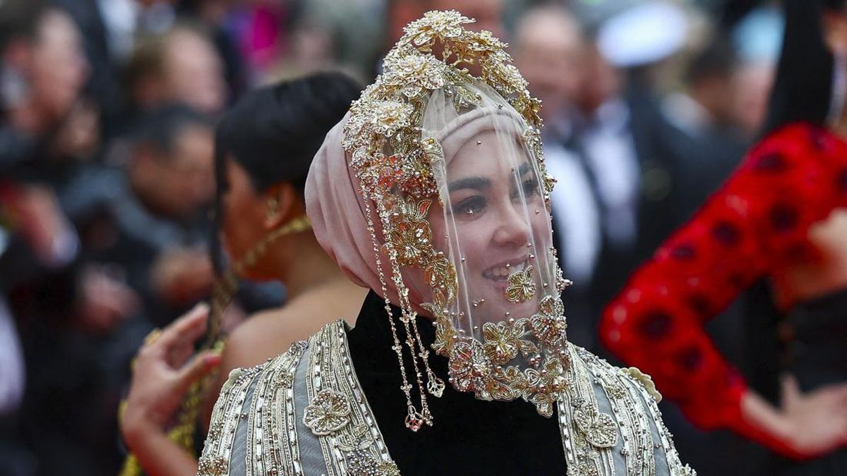 syahrini-di-cannes-film-festival-2025-1747826033366_169